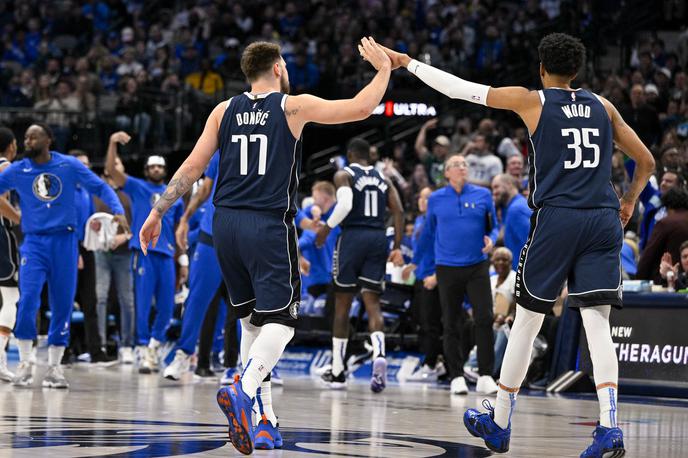 Luka Dončić | Luka Dončić in Christian Wood sta blestela proti Portlandu. | Foto Reuters