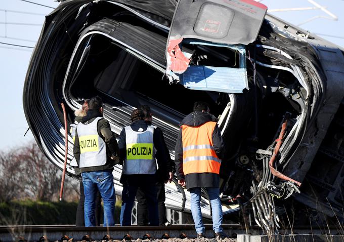 Preiskovalci so ugotovili, da je vlak vozil okoli 290 kilometrov na uro, kar je maksimalna hitrost. | Foto: Reuters