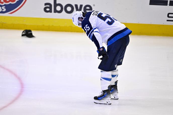 Mark Scheifele | Edini gol za Winnipeg je dosegel Mark Scheifele, ki je le nekaj ur pred tekmo izgubil očeta. | Foto Reuters