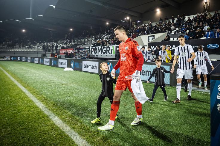 Florijan Raduha je proti Arsenalu iz Tule ohranil mrežo nedotaknjeno. | Foto: Jure Banfi/alesfevzer.com