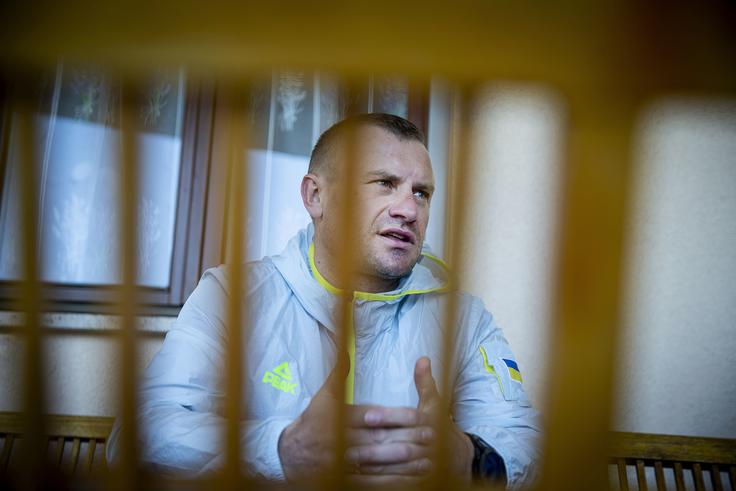 "Pride dan, ko ne vidiva izhoda in ne veva, kaj bo z nami v prihodnje ... In ko ne vem, ali bom še kdaj videl svoje starše. Potem pa sem lahko že naslednji dan visoko motiviran in prepričan v to, da bo enkrat spet vse tako, kot mora biti." | Foto: Ana Kovač