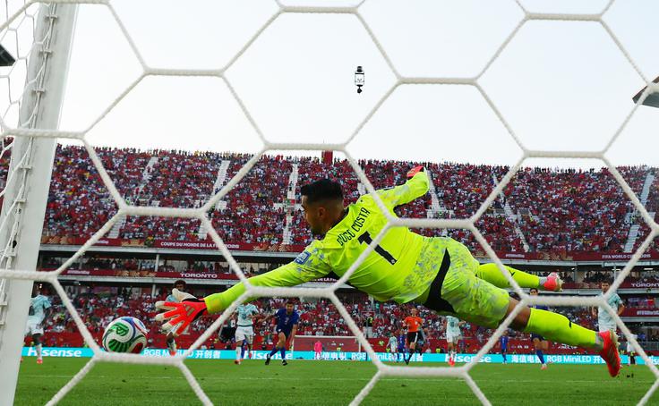 Diogo Costa se je zelo izkazal na zadnji tekmi SP proti Hrvaški (2:1). | Foto: Reuters