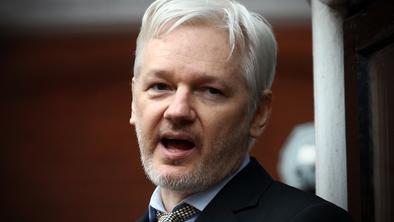 Britanski zaporni nalog za ustanovitelja Wikileaksa ostaja v veljavi