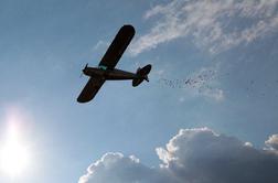 Je avstralski najstnik res najmlajši pilot, ki je z letalom preletel svet?