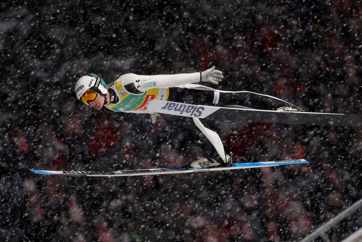 Domen Prevc danes ni imel dobrega dne. | Foto: Reuters