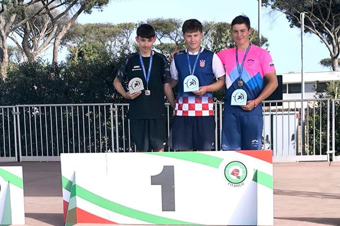 Samo Vrbec | Slovenski lokostrelec Samo Vrbec je na mladinskem EP v disciplini streljanje z ukrivljenim lokom osvojil 3. mesto. | Foto Lokostrelska zveza Slovenije