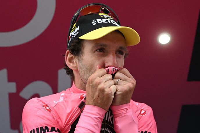 Simon Yates, Giro 2025 | Simon Yates je le še en dan oddaljen od največjega uspeha kariere. | Foto Reuters