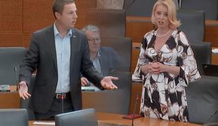 Klakočar Zupančič Mahniču: Ni dovolj alkohola, da bi vas naredil možatega #video