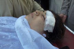 Operacija pakistanske deklice, ki so jo talibani ustrelili v glavo, uspešna