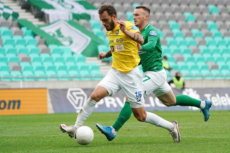 Ko se je vrnil v domovino, je največje zanimanje zanj izkazal Bravo. V dresu mladega ljubljanskega kluba je začel spet uživati v nogometu. | Foto: www.alesfevzer.com