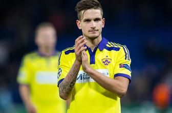 Odmeven prestop tik pred zdajci padel v vodo, Mariborčani brez komentarja