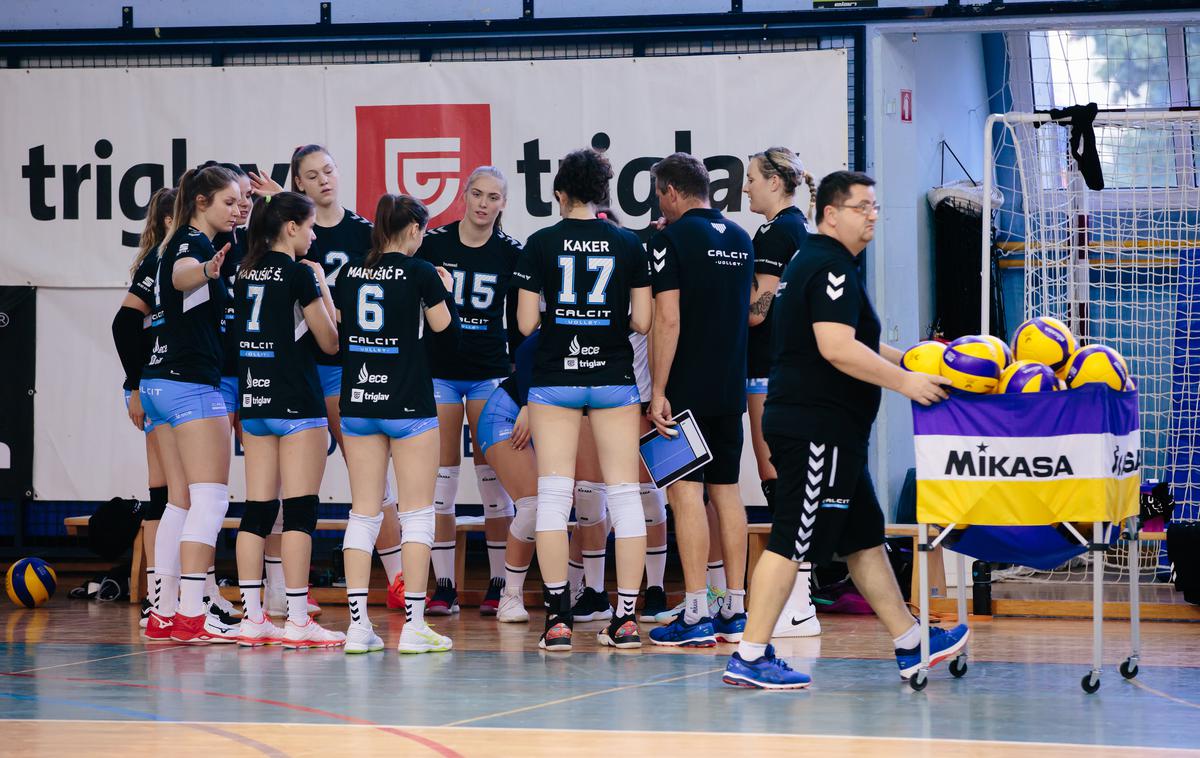 Calcit Volley | Kamničanke so v Kašteli zabeležile prvi poraz v sezoni. | Foto Klemen Brumec