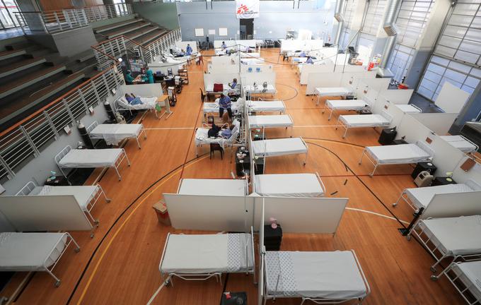 Začasna bolnišnica, ki so jo za bolnike s covid-19 pripravili v Južni Afriki. | Foto: Reuters