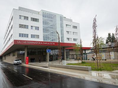 V Ljubljani slavnostno odprli novogradnjo veterinarske fakultete #foto