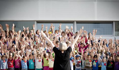 Najlepši dan ljubezni iz otroških grl (foto)