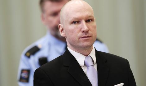 Norveški terorist Breivik dobil tožbo proti državi