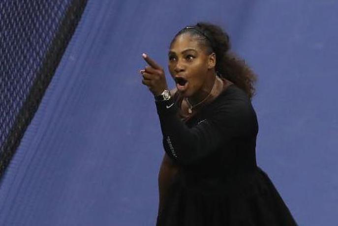 Kaj je Roger Federer povedal o sodniškem incidentu Serene Williams?