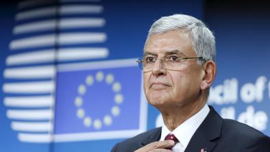 Šefic: Migranti lahko v Sloveniji samostojno zaživijo po enem letu