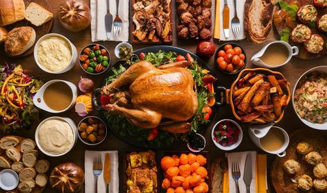 Vina za martinovo mizo: okusi, ki povežejo jed, družbo in praznik