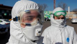 Številke opozarjajo: v tem mestu 40 odstotkov, ki je na respiratorjih, mlajših od 40 let