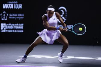 Gauff ohranila upanje za polfinale, Sabalenka še do druge zmage