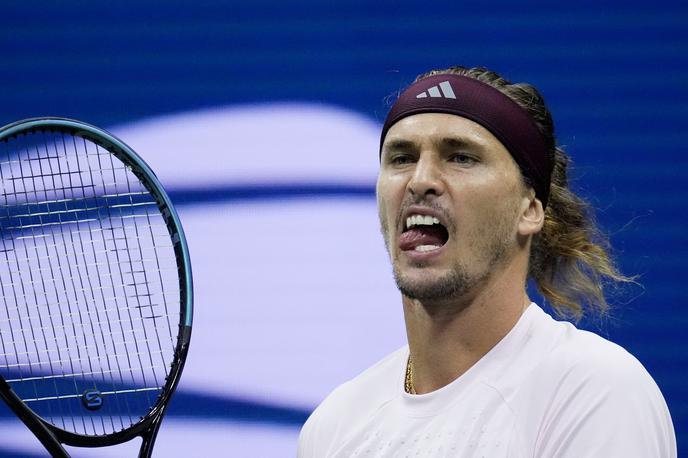 Alexander Zverev | Alexander Zverev ni zadovoljen s terminom polfinala. | Foto Reuters