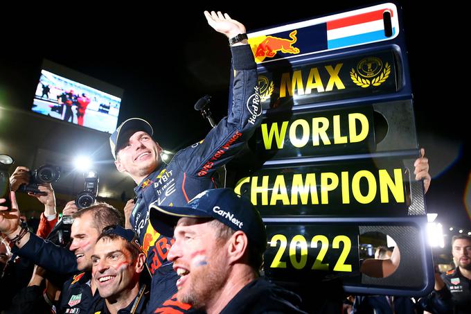 Nekoliko zapoznelo veselje ob osvojitvi drugega naslova svetovnega prvaka. | Foto: Guliverimage