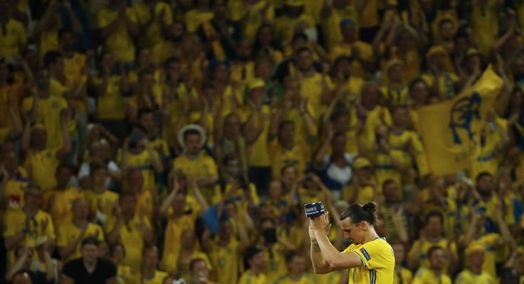V sredo se je morje švedskih navijačev še zadnjič poklonilo svojemu največjemu ljubljencu. | Foto: 