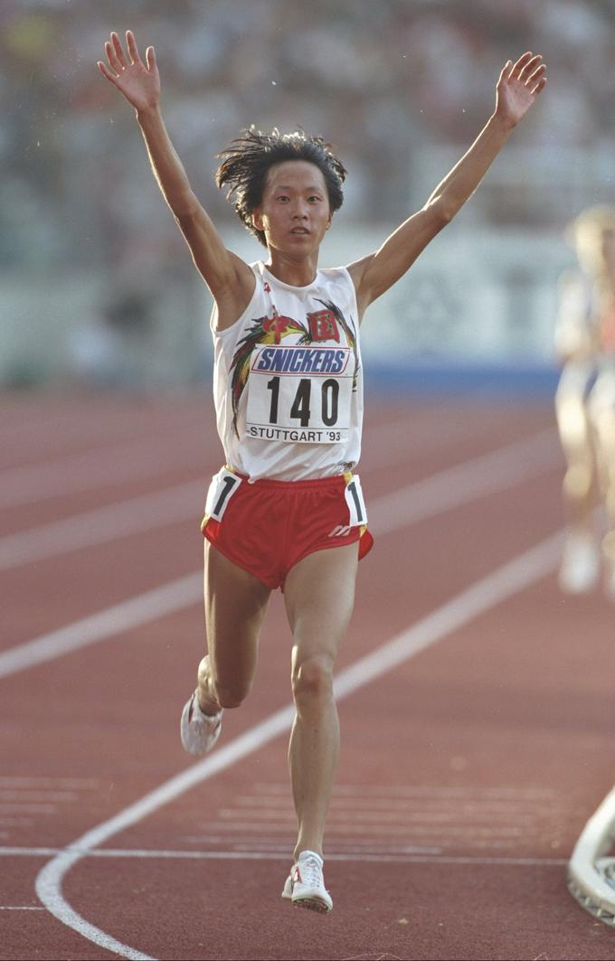 Junxia Wang je osvojila tudi zlato odličje na svetovnem prvenstvi v Stuttgartu leta 1983 v teku na 10.000 metrov. | Foto: Getty Images
