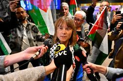 Greta Thunberg po izgonu iz Izraela prispela domov #video