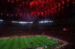 Fifa tuhta, kako zvleči ljudi na tribune