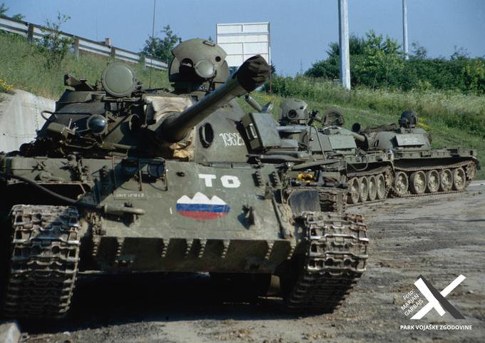 Tanki T-55 v rokah slovenske TO 6. julija 1991 na Šentilju. | Foto: Park vojaške zgodovine