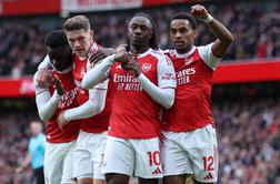 Arsenal se je utrdil v vodstvu, šok za City. Šeško do asistence ob zmagi Uniteda.