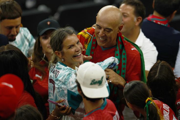Katia Aviero je v Torontu spremljala dvoboj med Portugalsko in Hrvaško, pred tem pa razkrila bombastično novico o nameri svojega brata. | Foto: Reuters