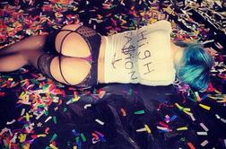 Ke$ha v vlogi striptizete