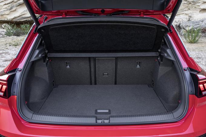 Prtljažnik ponuja 445 litrov osnovne prostornine, zadnje sedeže je mogoče podirati v razmerju 60 : 40. | Foto: Volkswagen
