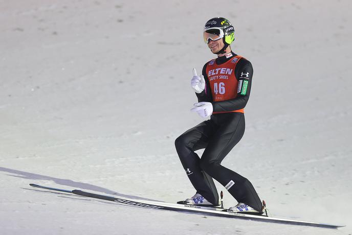 Anže Lanišek le za Kobajašijem, še štirje Slovenci med 20