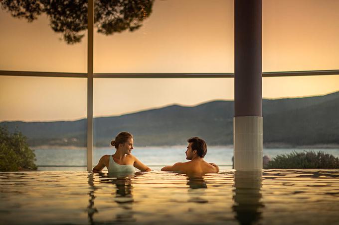 Zaradi sodobnega šarma in osupljive lokacije na morski obali v Rabcu predstavljata Valamar Sanfior Hotel & Casa vrhunsko izbiro za dopust.  | Foto: 