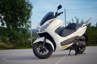 Honda NSS 300 forza