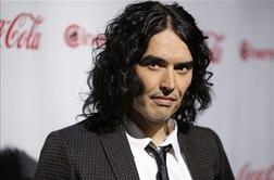 V filmu Rock Of Ages tudi Russell Brand