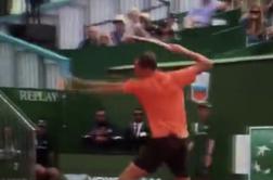 Nemočni Rus sredi dvoboja povsem izgubil živce #video