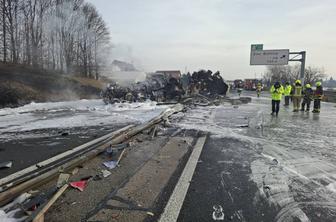 Na Darsu so se oglasili z informacijo o poškodbah na štajerski avtocesti