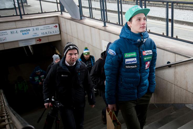 Domen Prevc se je v Vikersundu s četrtim mestom izkazal. Še vedno je v igri za stopničke v razvrstitvi poletov. | Foto: Urban Urbanc/Sportida
