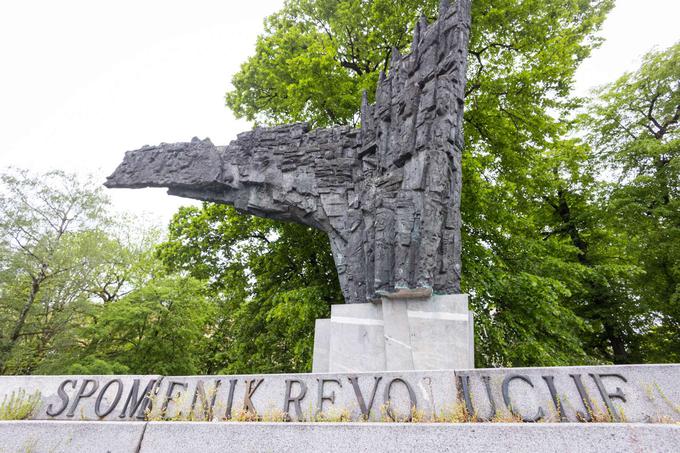 Spomenik revolucije na Trgu republike v Ljubljani. | Foto: Matic Prevc/STA