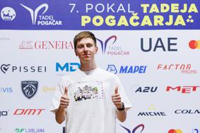 Tadej Pogačar strnil misli po Touru in zmagal v Komendi #video