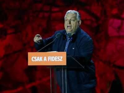 Madžari na volitve, ki bi lahko končale Orbanovo vladavino