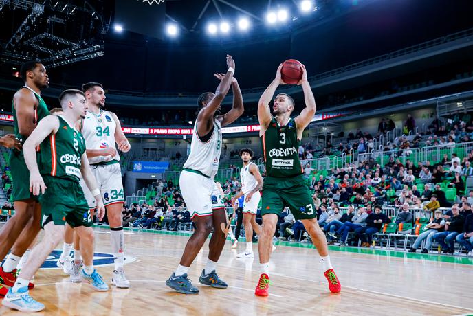 Iz Stožic jasno sporočilo navijačem