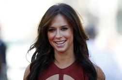 Jennifer Love Hewitt žaluje za mamo