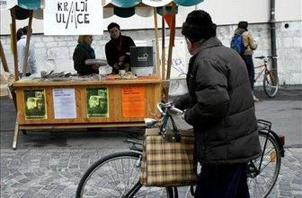 Brezdomstvo je širši pojav od zgolj biti brez strehe nad glavo