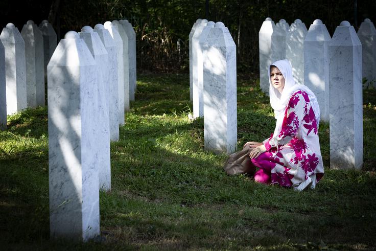 Številne družine so po genocidu ostale brez moških članov. | Foto: Ana Kovač